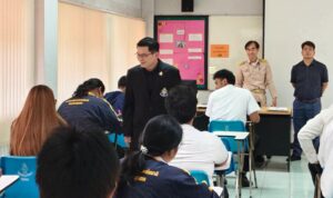 รองอธิการบดีฯ ตรวจเยี่ยมการสอบของนักศึกษา คณะวิทยาศาสตร์การกีฬา